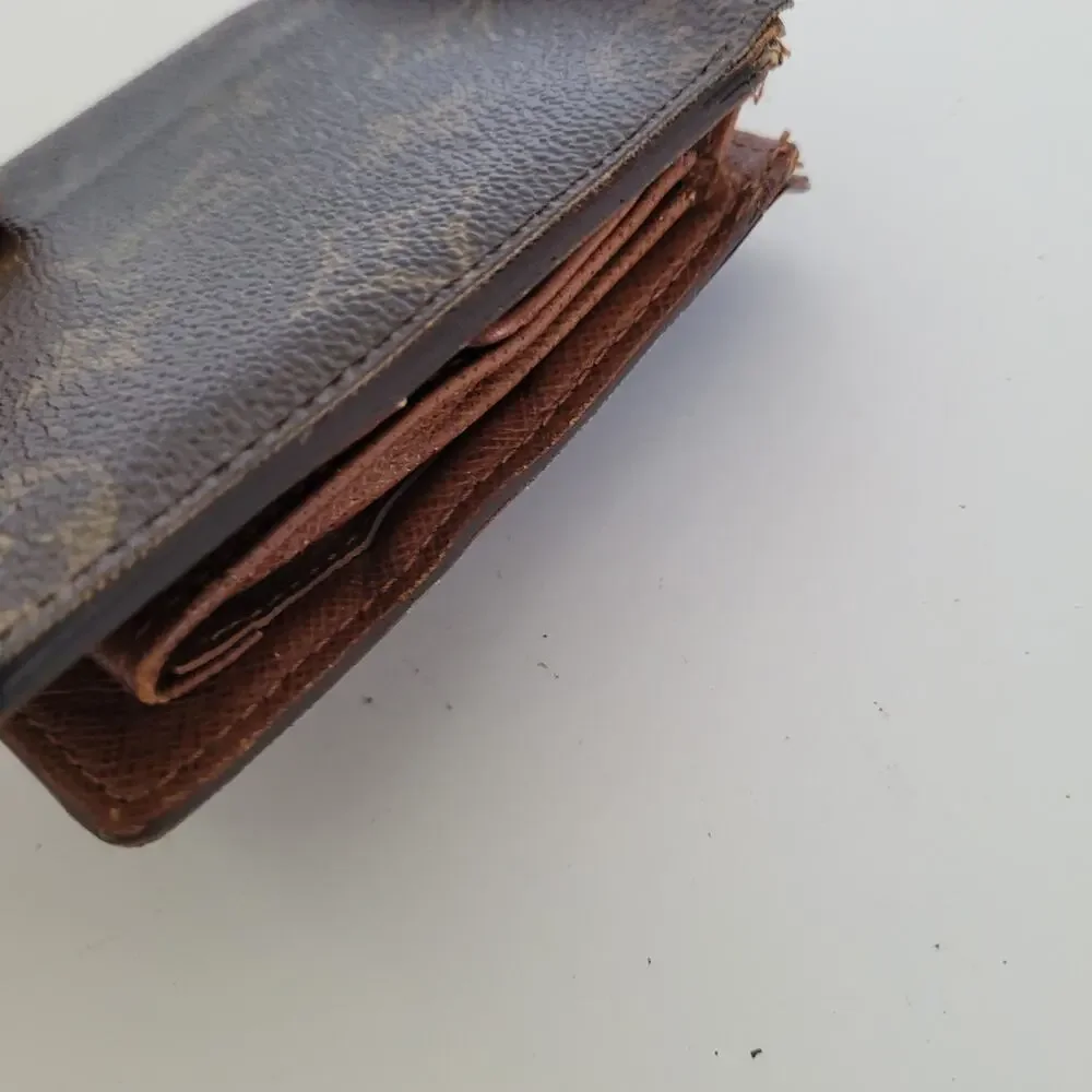 Vintage Louis Vuitton Men's LV‎ Brown Bi-Fold Leather Wallet Monogram Classic